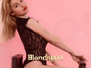 Blondiyxxx