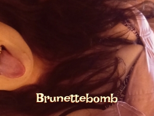 Brunettebomb