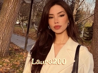 Laura200