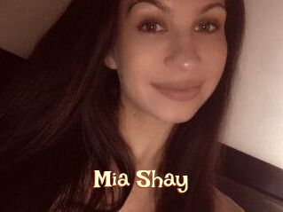 Mia_Shay