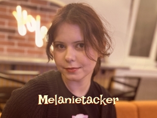 Melanietacker