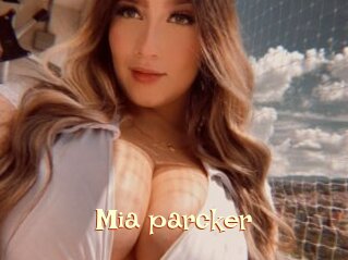Mia_parcker