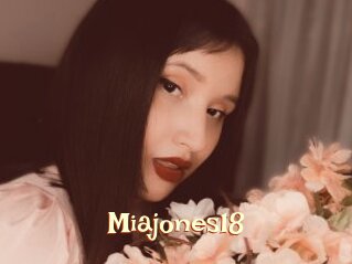 Miajones18