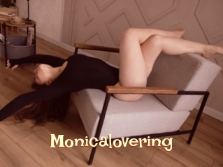 Monicalovering