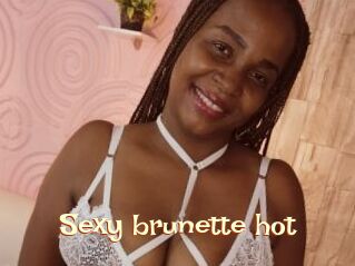 Sexy_brunette_hot