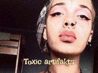 Toxic_artifakts